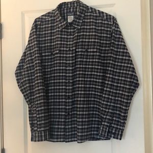 Patagonia men’s button down long sleeve shirt